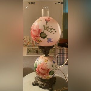 Vintage hedco hurricane lamp